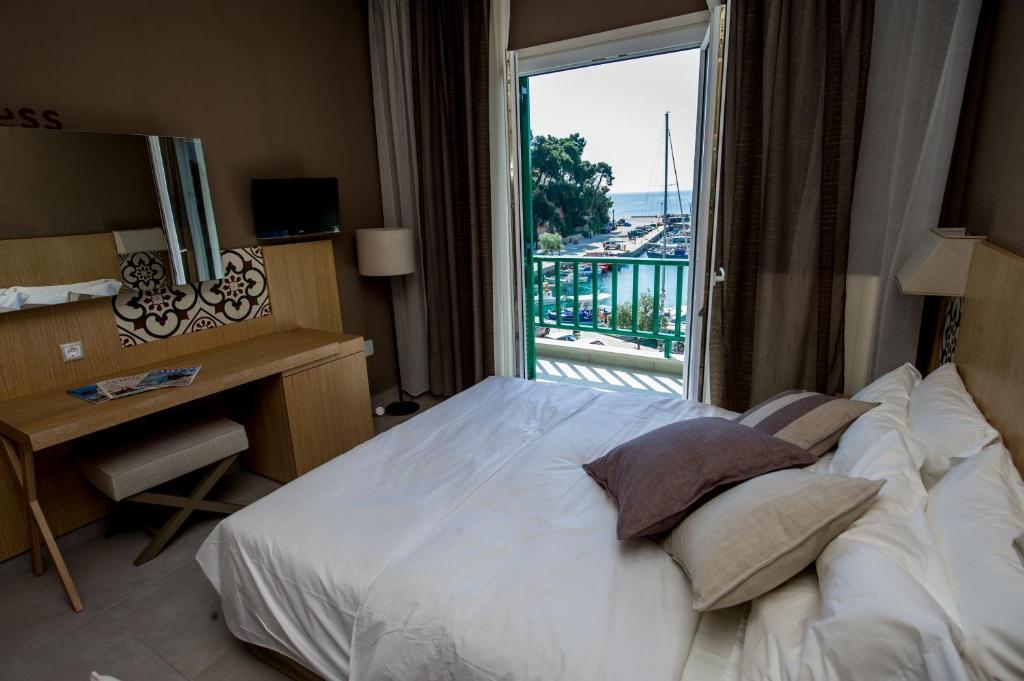 Alkyon Hotel Patitírion Dış mekan fotoğraf